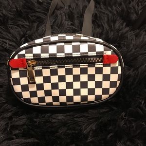 Fashion nova fanny pack